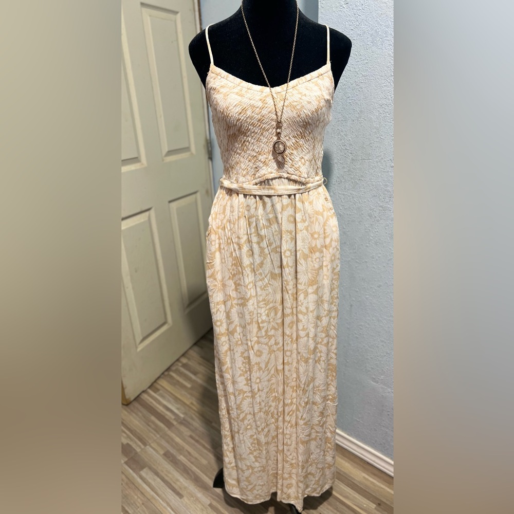 American Eagle Outfitters Cream Floral jumpsuit - Picture 3 of 9